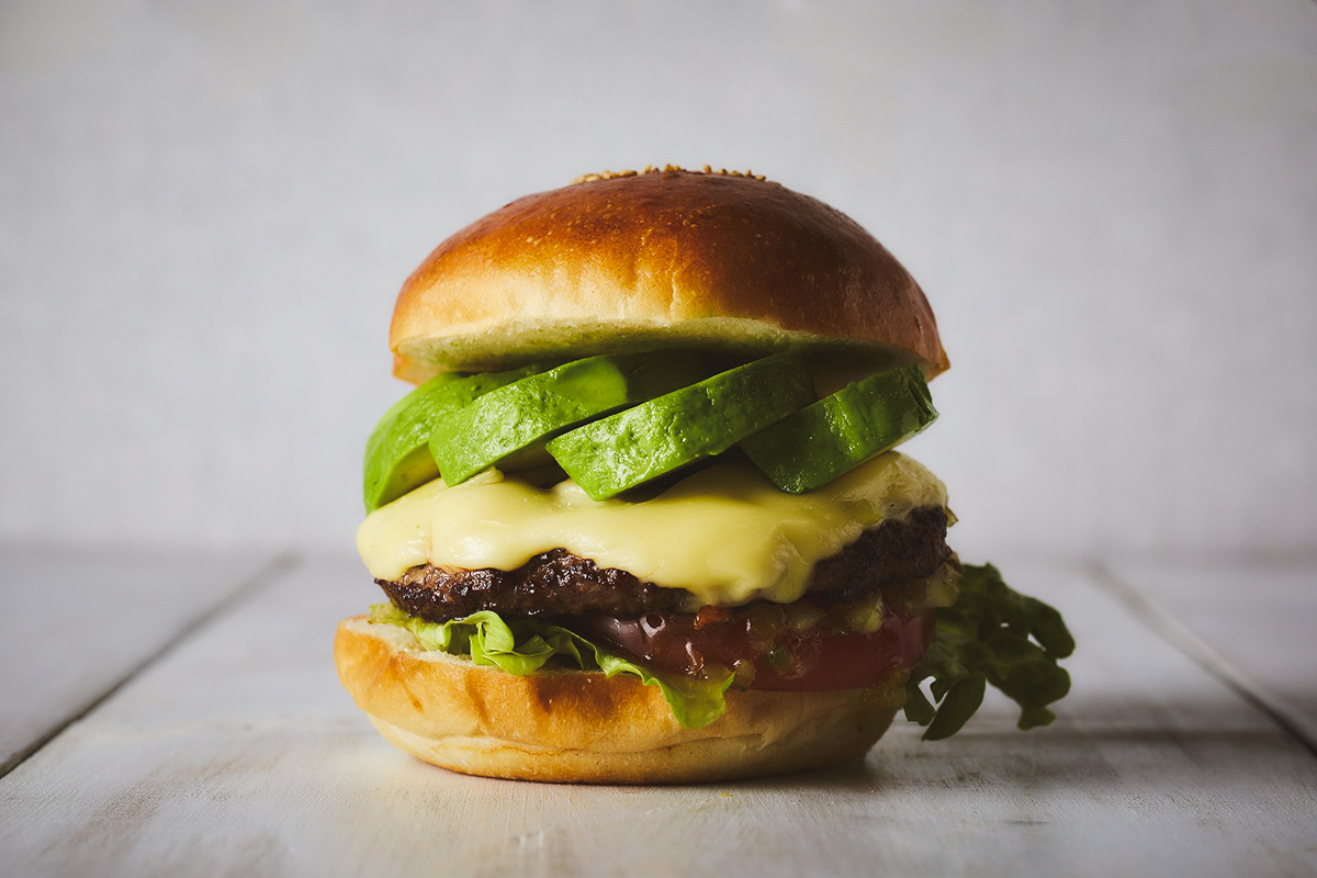 THE BEACH BURGER HOUSE