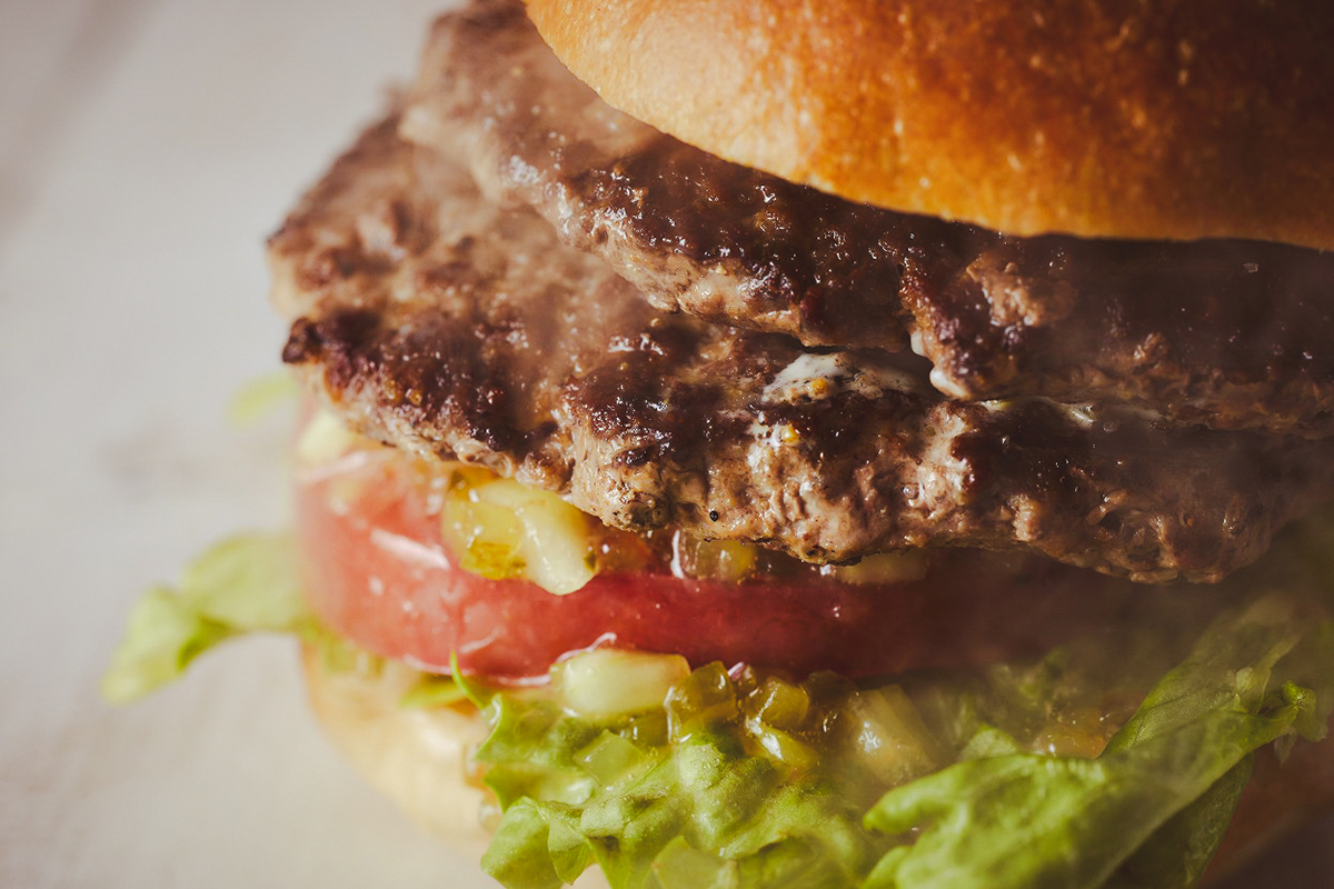 THE BEACH BURGER HOUSE